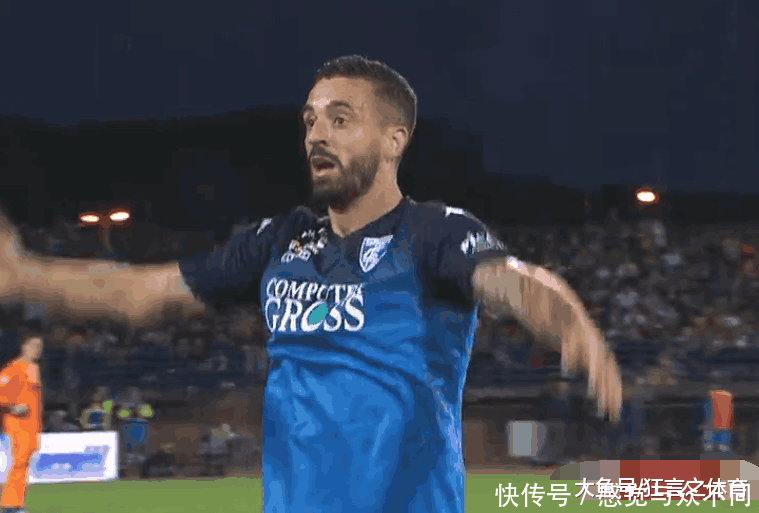  尤文小将梅开二度救主  